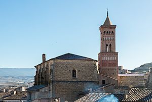Archivo:Iglesia de San Miguel, Belmonte de Gracián, Zaragoza, España, 2017-01-05, DD 09