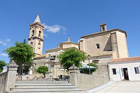 Iglesia de San Miguel Arcángel, Cumbres Mayores 01.jpg