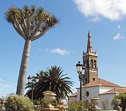 Archivo:Iglesia de santiago
