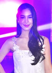 Julia Barretto at the Candy Style Awards, May 2013.jpg