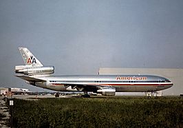 Archivo:McDonnell Douglas DC-10-10, American Airlines JP5931060