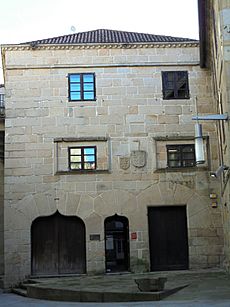 Archivo:Pontevedra Capital Casa de las Campanas, Fachada principal