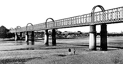 Archivo:Puente de La Almozara (1880)