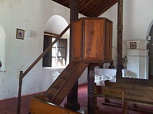 Archivo:Pulpito de la capilla