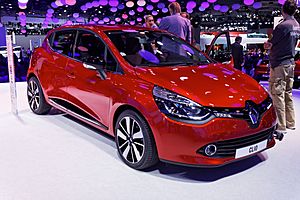 Archivo:Renault - Clio - Mondial de l'Automobile de Paris 2012 - 202