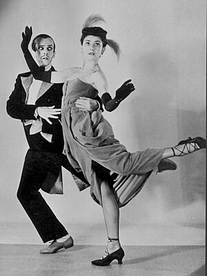 Archivo:Robert Helpmann and Margot Fonteyn, Facade - Anthony (17590713096)-crop