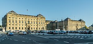 Archivo:West facade of the Wurzburg Residence 07