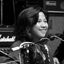 Zeeavi (cropped).jpg