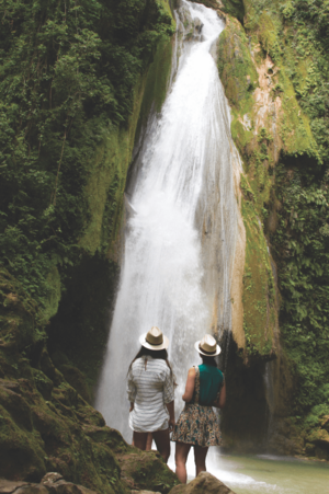 Archivo:Actividades turísticas en la Sierra Gorda