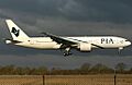 Boeing 777-240LR, Pakistan International Airlines (PIA) JP5681753