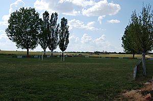 Archivo:Campo de fútbol Milles de la Polvorosa