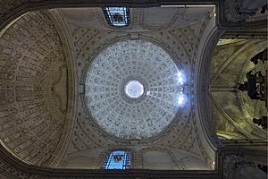 Archivo:Capilla Real, Catedral de Sevilla. Bóveda