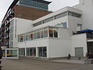 Archivo:Design Museum, Shad Thames - geograph.org.uk - 823243