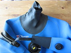 Archivo:Diving suit neoprene