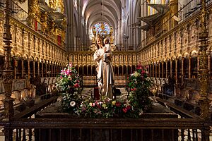 Archivo:FP Toledo Cathedral 2025 - Choir and Virgin