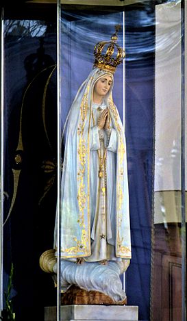 First Sculpture of Our Lady of Fatima.jpg