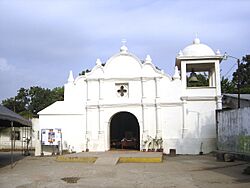Iglesia San Pedro, Caluco El Salvador.jpg