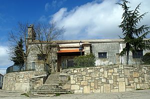 Archivo:Iglesia de Peralejos de Abajo