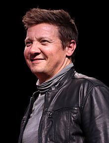 Jeremy Renner by Gage Skidmore 2.jpg