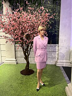 Archivo:Lady Diana Madame Tussauds