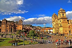 Plaza de Cusco Allison Bellido.jpg