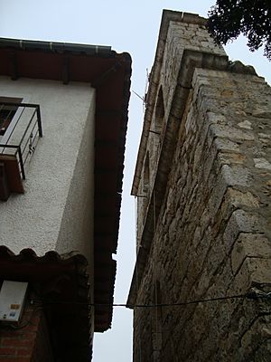 Archivo:Villán de Tordesillas, iglesia de San Miguel Arcángel 08