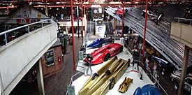 Archivo:Beaulieu National Motor Museum panorama