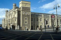 Archivo:Bristol Temple Meads old station frontage (750px)