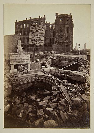 Archivo:Chicago Fire of 1871, Tribune Building (NBY 1616)