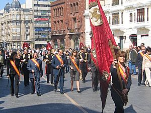 Archivo:Comitiva municipal Cabezadas 2006 León (España)