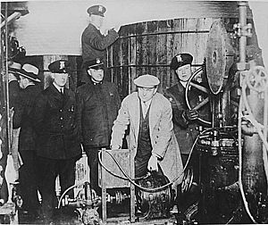 Archivo:Detroit police prohibition