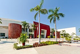 Expo Mundo Imperial, Acapulco (32478703223).jpg