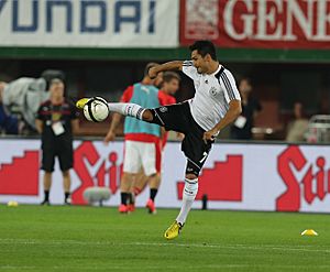 Archivo:FIFA WC-qualification 2014 - Austria vs. Germany 2012-09-11 - İlkay Gündoğan 03