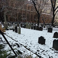 Archivo:Granary burying ground Snow