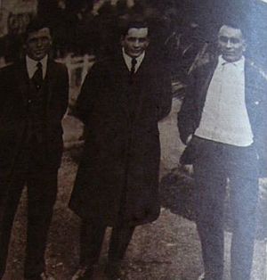 Archivo:Harry, Ennis Hayes y Zenón Díaz en 1916