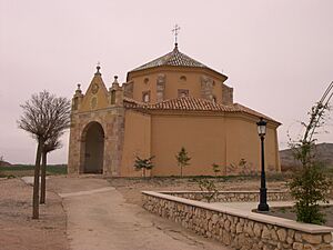Archivo:HinojosaDeJarque-Ermita1-1(Jlozano)