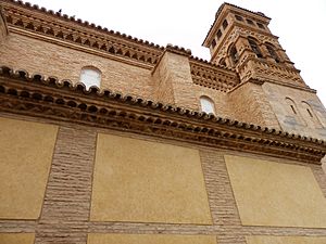 Archivo:Iglesia San Mateo de Gallego Zaragoza 3