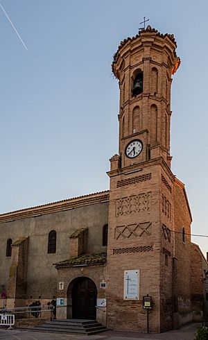 Archivo:Iglesia de San Pedro Mártir de Verona, Pinseque, Zaragoza, España, 2017-01-06, DD 08