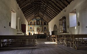 Archivo:Interior de la Iglesia San Pedro de Atacama