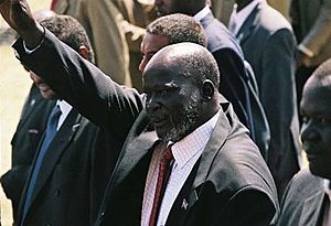 Archivo:John Garang waving