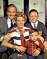 José Cibrián, Ana María Campoy con sus hijos Roberto y Pepito Cibrián Campoy en 1960