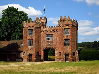 Archivo:Lullingstone Castle Gateway (16th century)