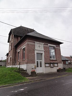 Archivo:Ly-Fontaine (Aisne) mairie