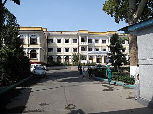 Archivo:My Grandma worked in this hostpital during WW2. (3968024905)