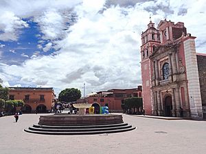 Archivo:Plaza Miguel Hidalgo. Tequisquiapan, Querétaro.