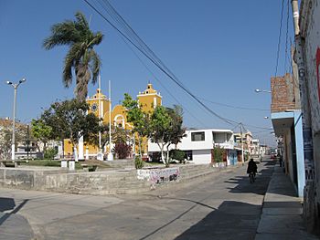 Archivo:Plazadearmassanjosepacasmayo