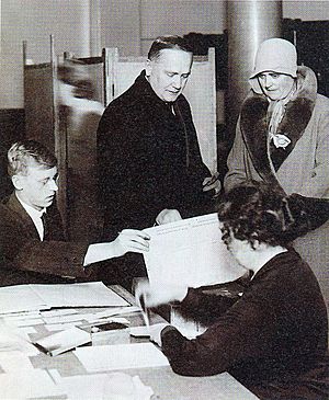 Archivo:Relanders voting