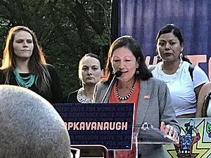 Archivo:Stop Kavanaugh Rally - US Capitol Grounds - 09-04-2018 11