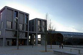 Archivo:The School of Medicine at the University of Limerick