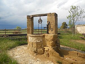 Archivo:" Pozo de agua en Bellestar de Flumen " - panoramio